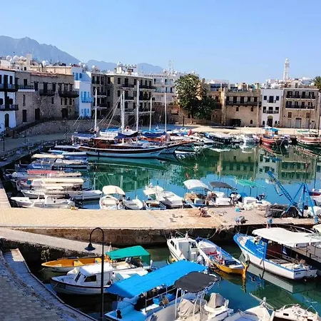 Sea View Kyrenia * 凯里尼亚