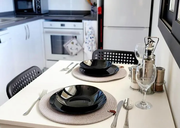 Sea View Kyrenia Διαμέρισμα *