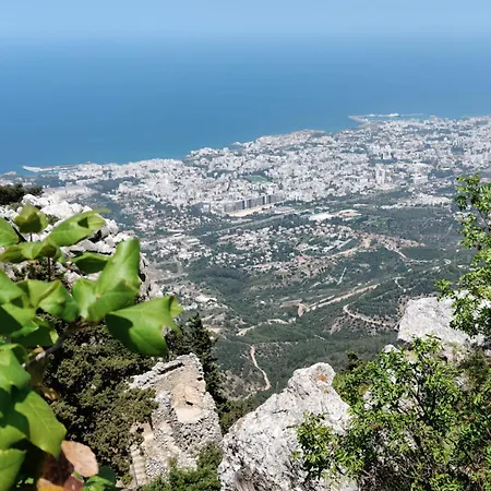 Lägenhet Sea View Kyrenia